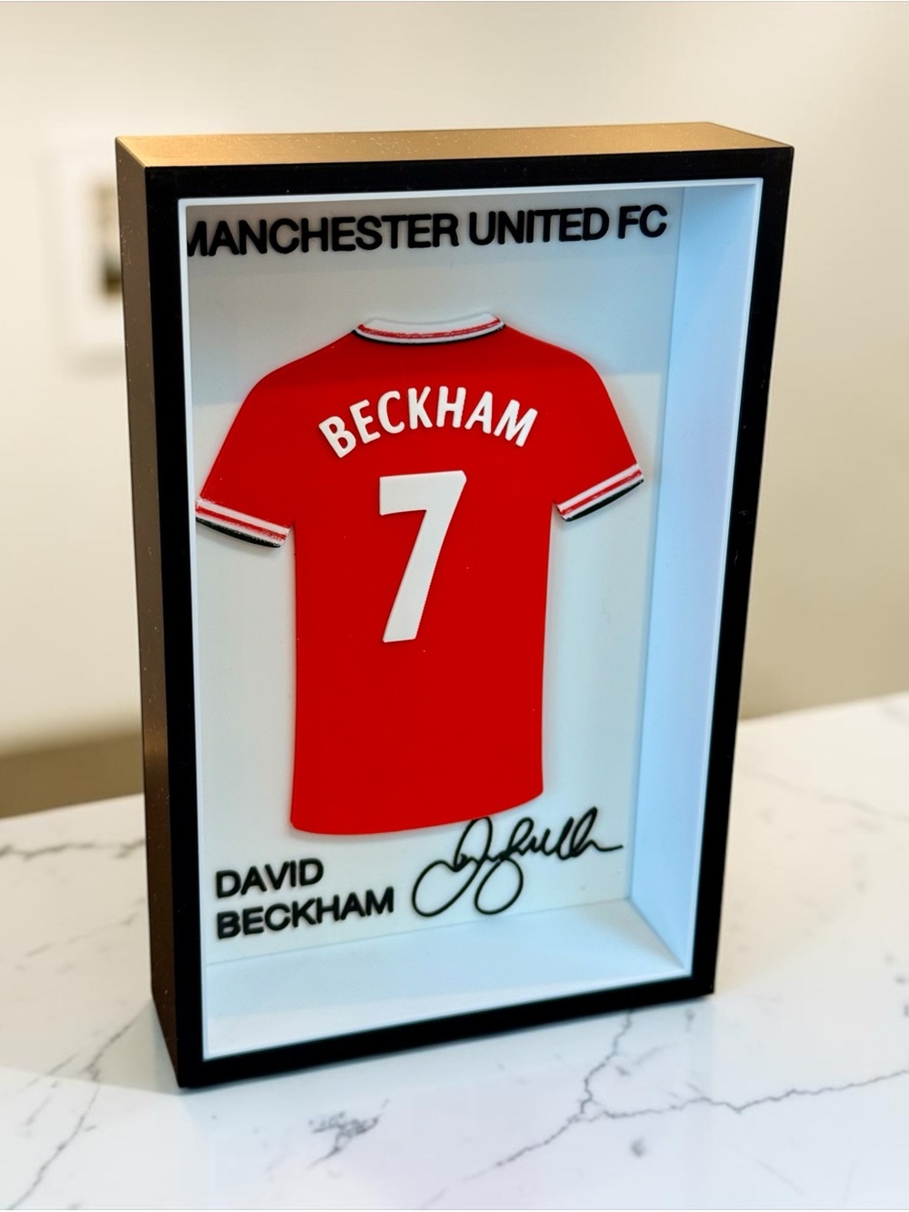 Manchester united fc David Beckham #7 3D Jersey Display Box | Soccer Legend - Picture 2 of 2
